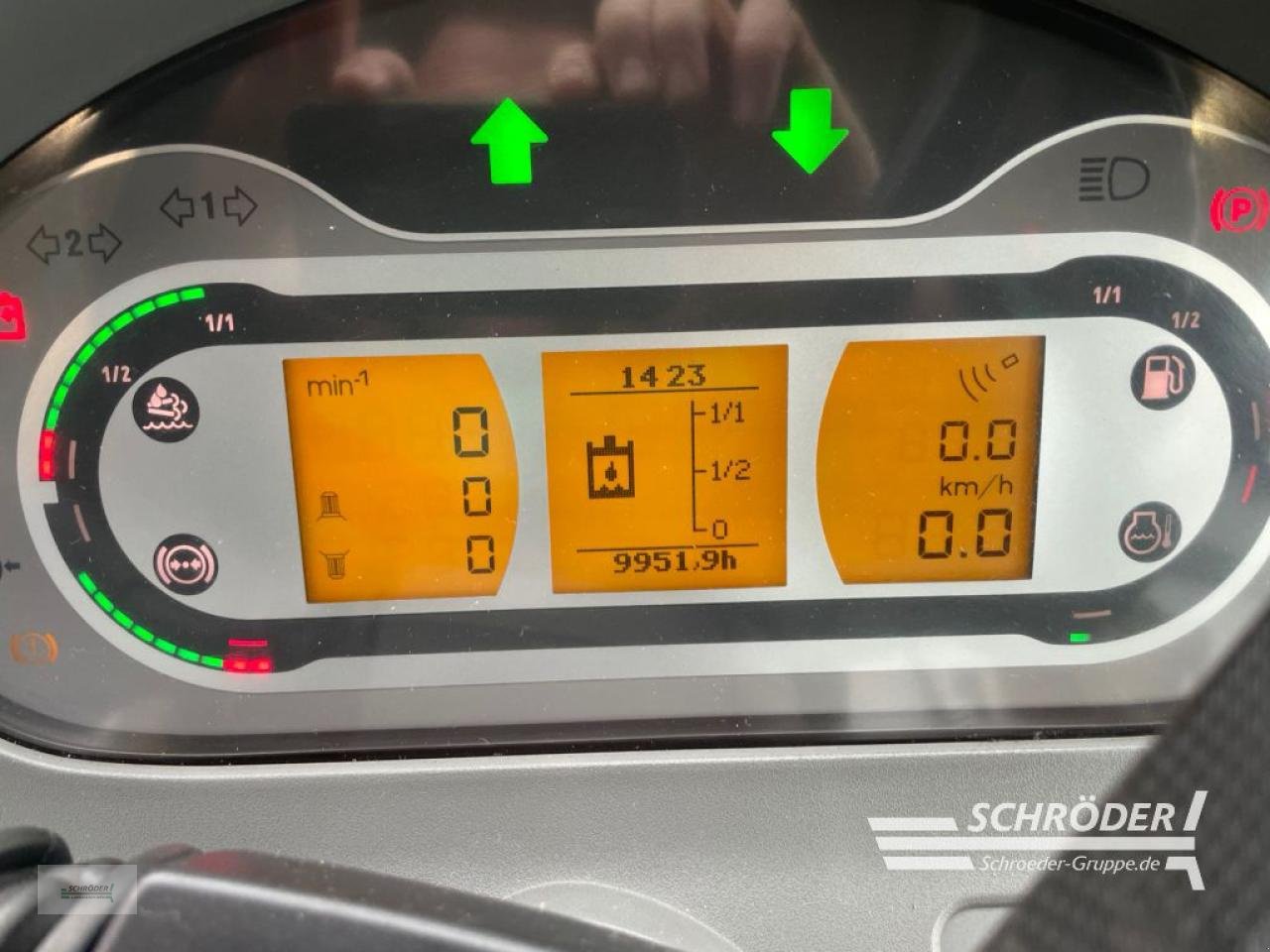 Traktor типа Fendt 718 VARIO S4 PROFI PLUS | RTK | FZW, Gebrauchtmaschine в Wildeshausen (Фотография 15)